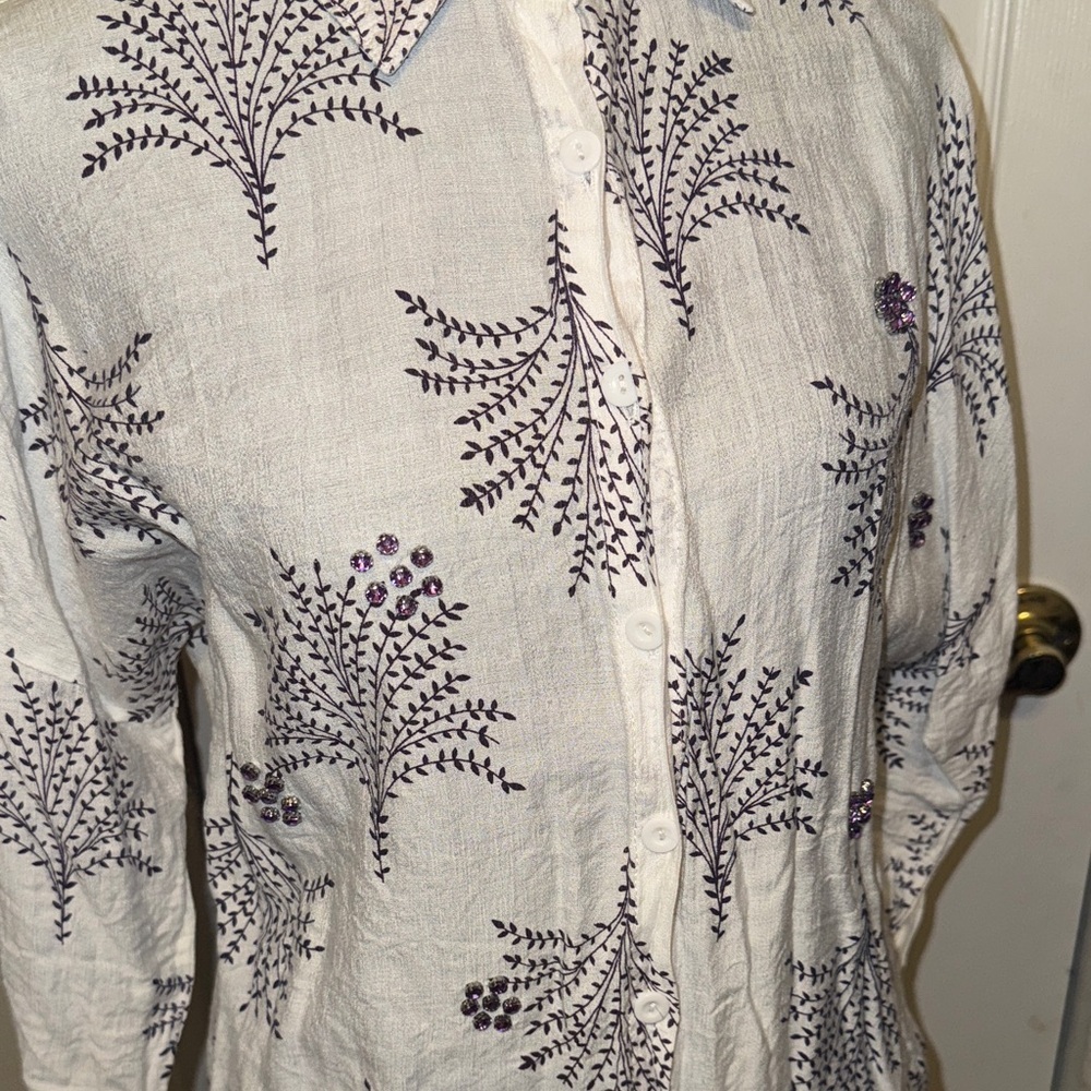 Elegant Cream and Purple Floral Button Down Shirt - Picture 2 of 16